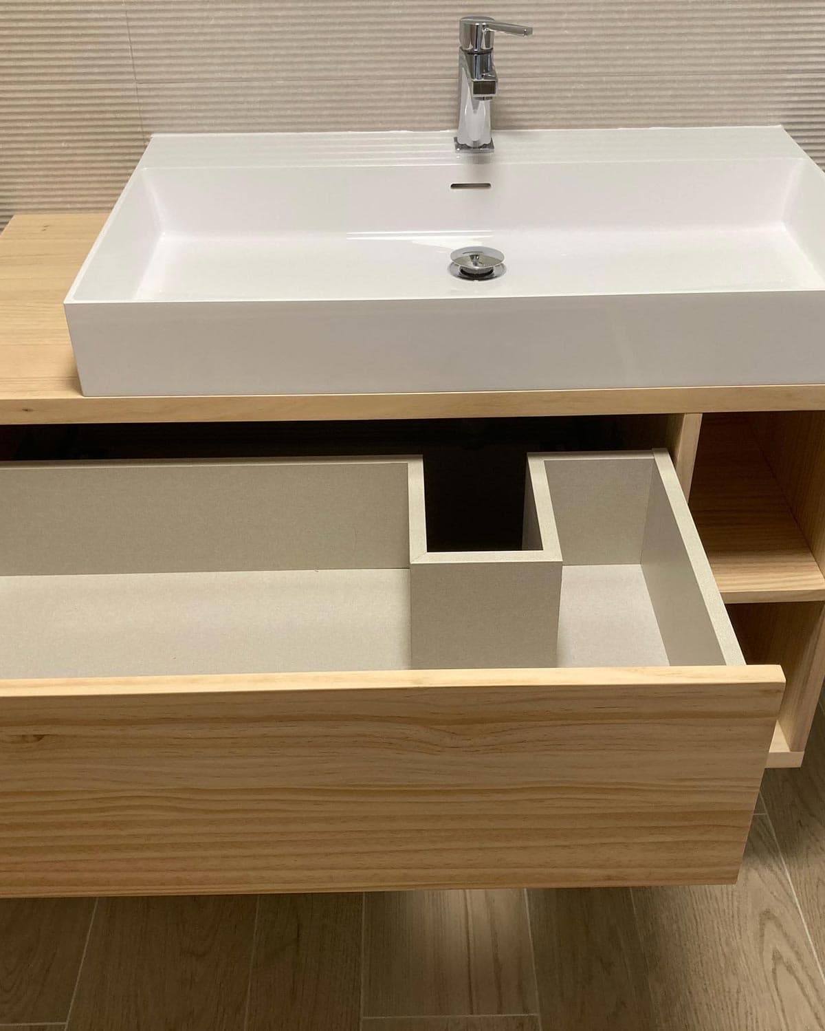 Muebles de baño en madera en Pontevedra